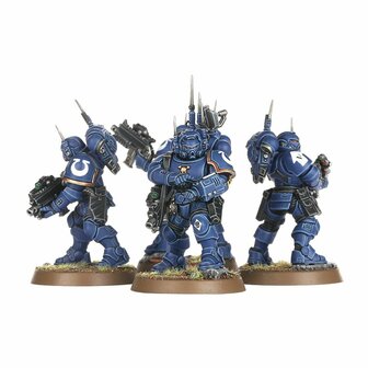 Warhammer 40,000 Space Marines Infiltrator Squad