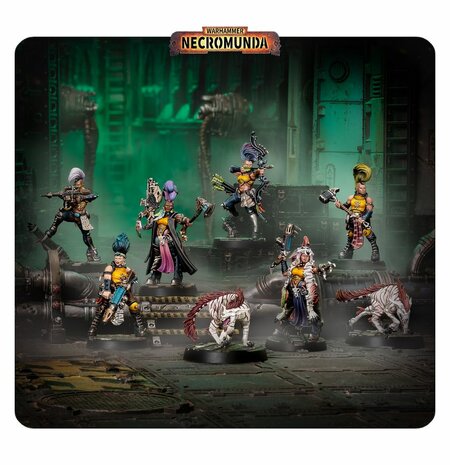 Warhamer Necromunda Escher Matriarchs & Phyrr Cats